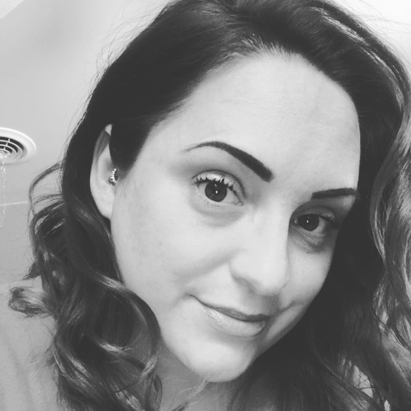 Meet your Posher, Amber - Picture 3 of 7